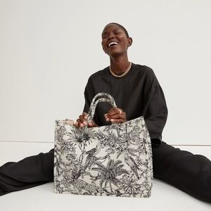 Jacquard weave handbag